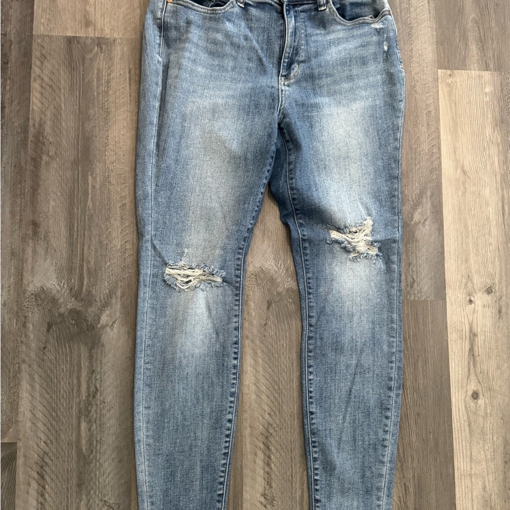 Judy Blue Light Blue Distressed Skinny Jeans